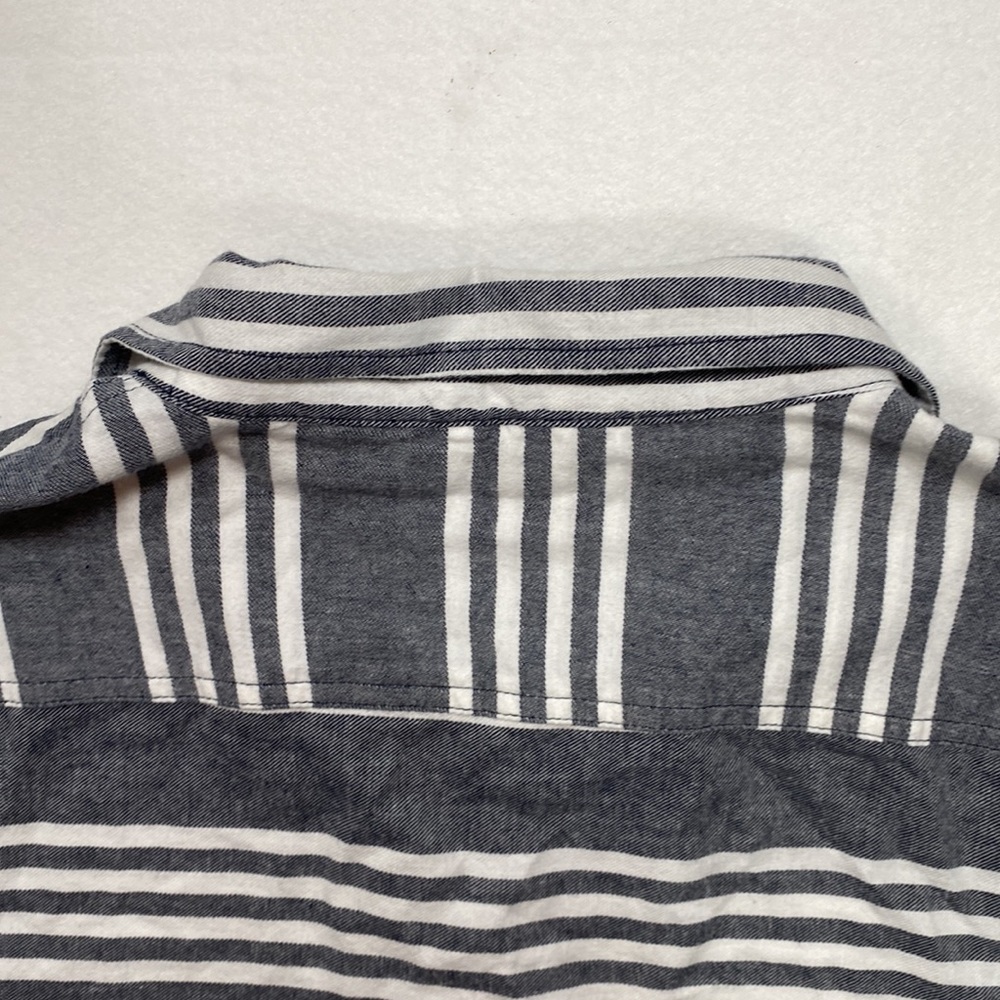 Nautica Long Sleeve Button Up Shirt Blouse Striped Womens Size XL Grayish Blue - Picture 14 of 14